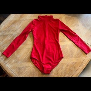 RED MOCKNECK LONGSLEEVED LEOTARD SIZE L
